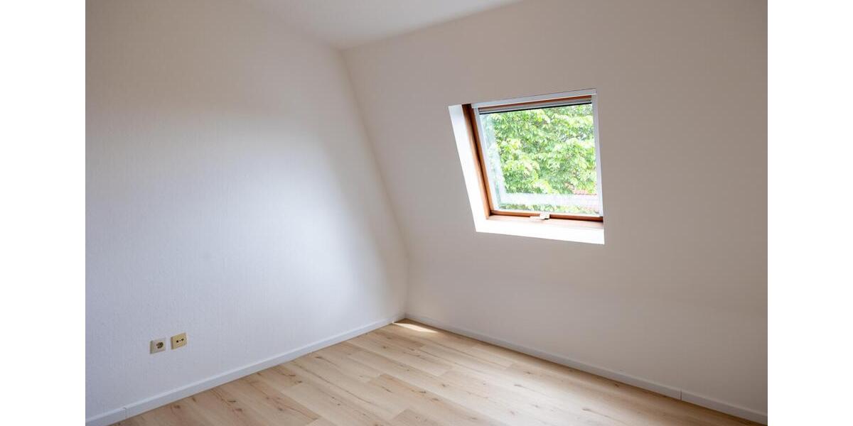 Dachgeschoßwohnung Delmenhorst - 2 Zimmer, 64 m&sup2;, 540&euro; | Angebot:26680286