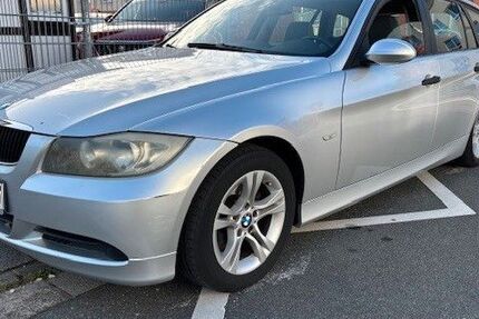 BMW 320 213.000 km 2.390 &euro; Dreieich 63303