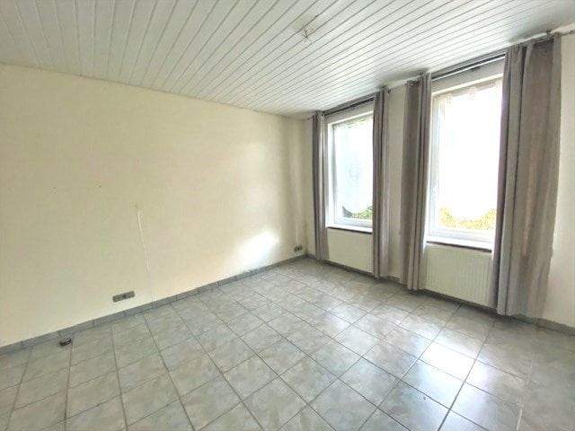 Mehrfamilienhaus, Wohnhaus Wilhelmshaven Siebethsburg - 7 Zimmer, 180 m&sup2;, 235.000&euro; | Angebot:25732028