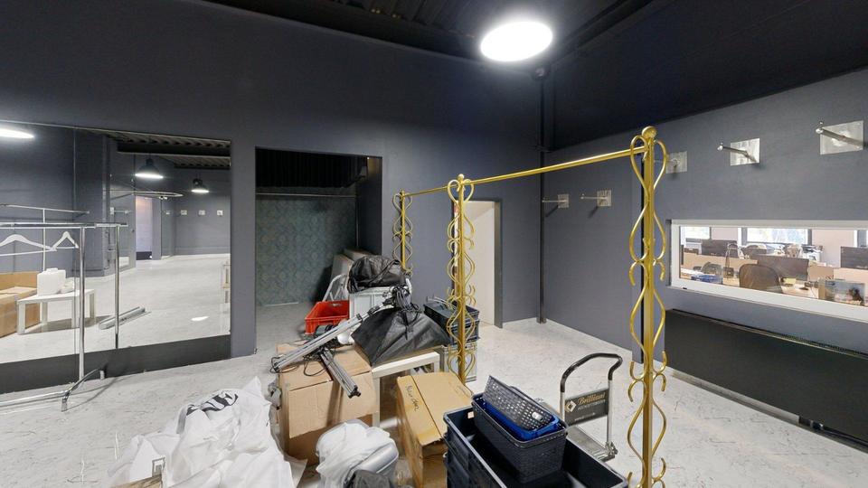 Hannover Laatzen - Gewerbefläche bzw Lager Aktenlager mit 340 m² zu vermieten, Küche, WC zimmer