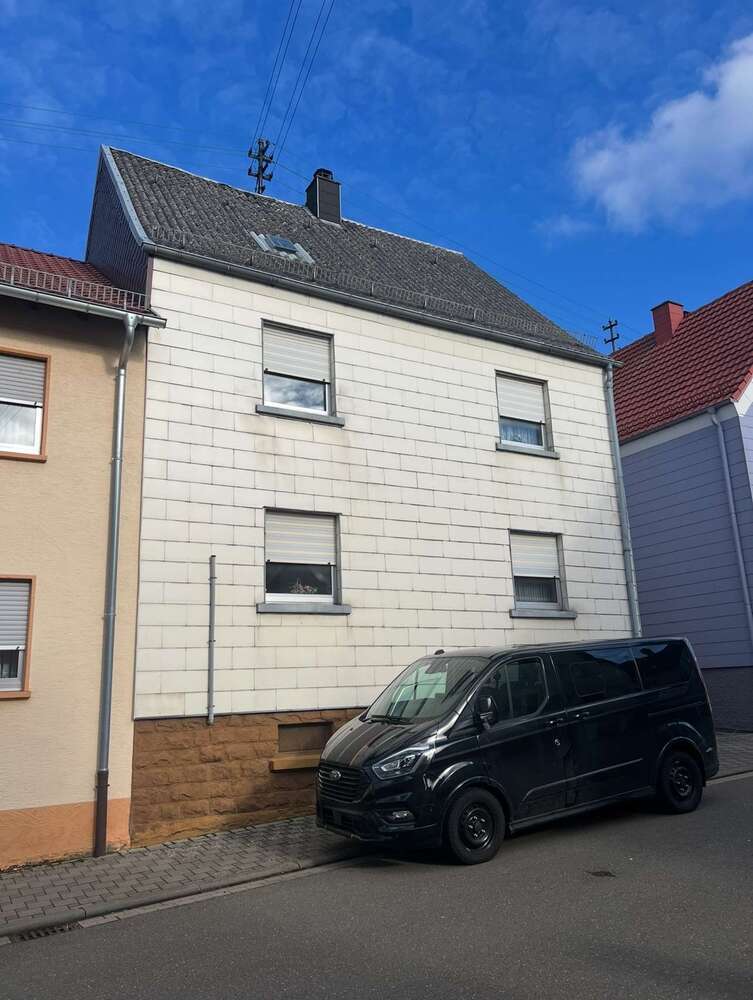 Haus zum Kaufen in Pirmasens-Fehrbach 155.000 € 128.29 m²
