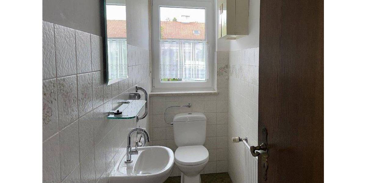 Mehrfamilienhaus, Wohnhaus Eggenfelden - 8 Zimmer, 208 m&sup2;, 486.000&euro; | Angebot:26912868