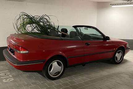 Saab 900