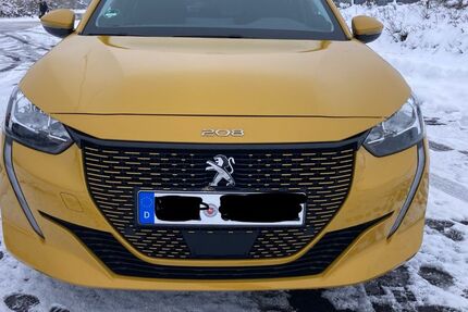 Peugeot 208 65.000 km 13.500 &euro; Bremerhaven 27568
