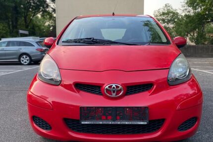 Toyota Aygo (X) 82.487 km 3.800 &euro; Hamburg 22049