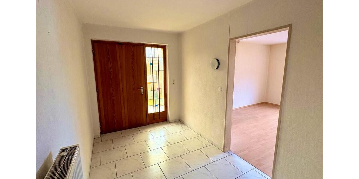 Einfamilienhaus Ochsenfurt - 8 Zimmer, 185 m&sup2;, 449.000&euro; | Angebot:26228698
