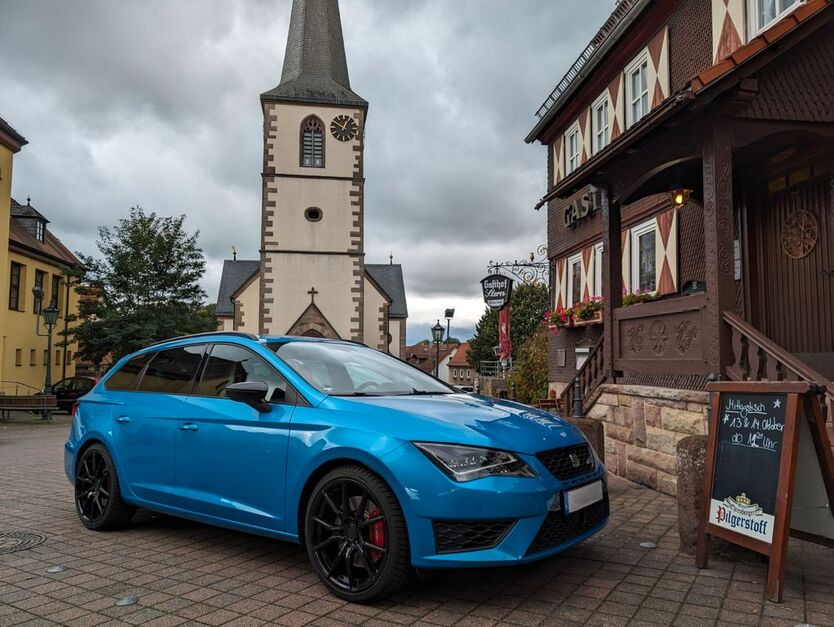 Seat Leon 98.000 km 18.299 € Flieden 36103