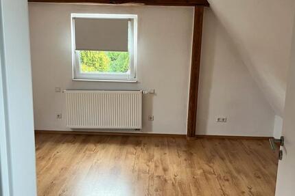 Charmante DG-Wohnung in Top-Lage – ab 01.02.2026 frei 1 zimmer