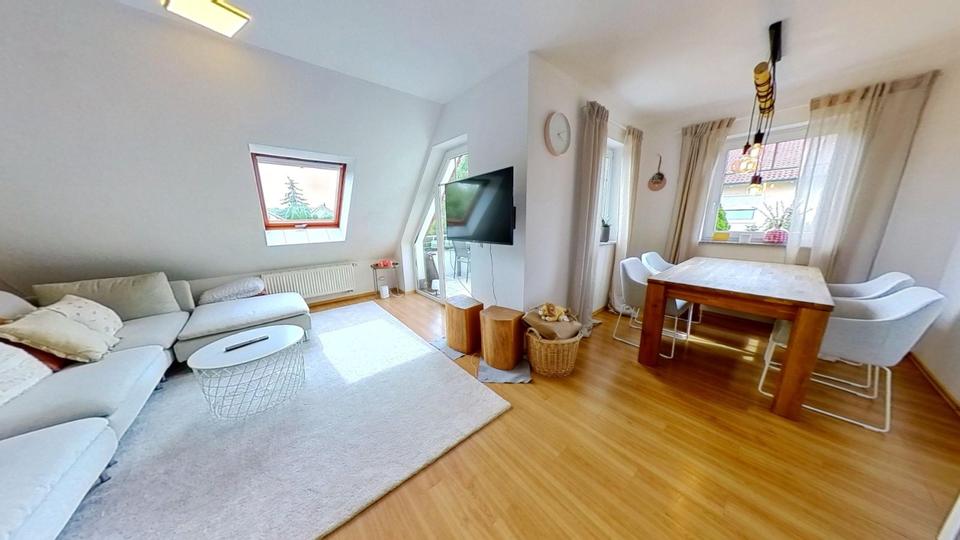 Sonnige 2,5 Zimmerwohnung - 70 m² -mit schönem Balkon- Gröningen 2 zimmer