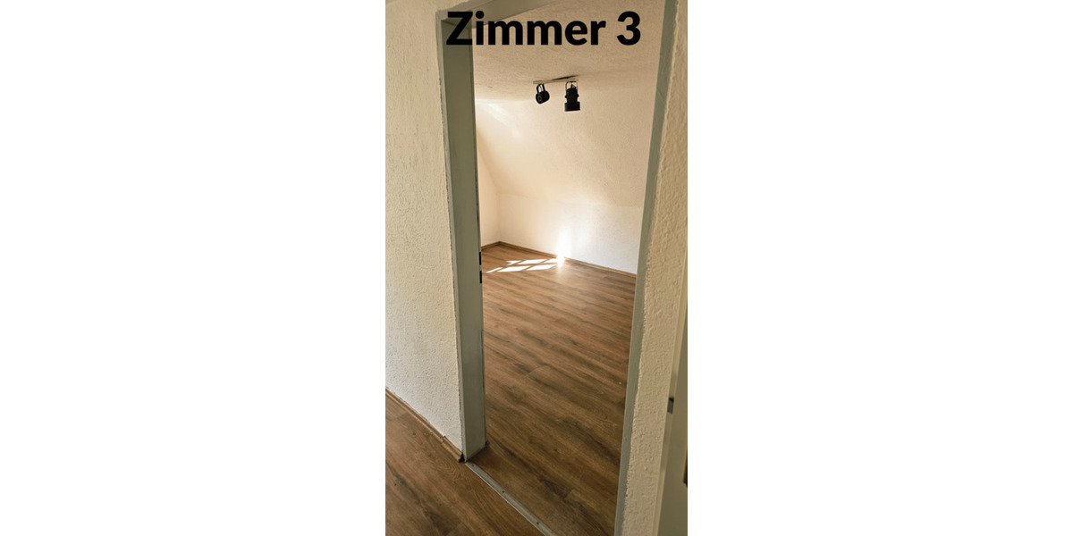 Dachgeschoßwohnung Augsburg - 3 Zimmer, 90 m&sup2;, 1.400&euro; | Angebot:25831984