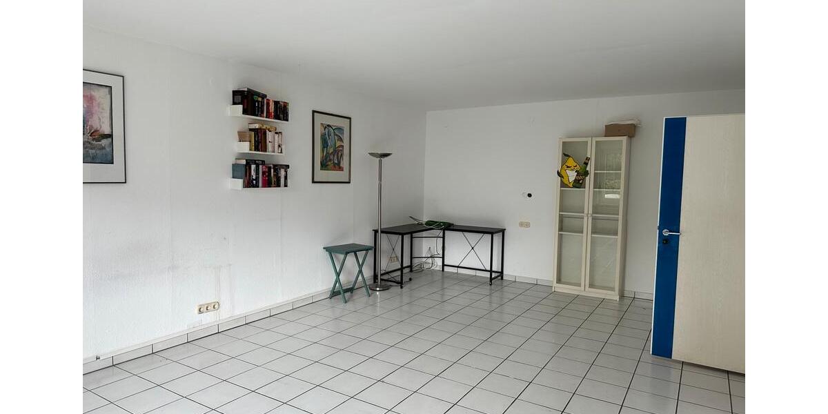 Bis Nov 26 - Einfamilienhaus in Frankfurt-Harheim, Garten, Garage 6 zimmer