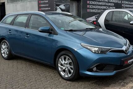 Toyota Auris 122.806 km 11.900 € Pulheim 50259