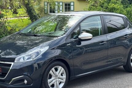 Peugeot 208 62.000 km 7.390 &euro; Niederzier 52382