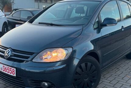 VW Golf 236.000 km 990 &euro; Hatten 26209