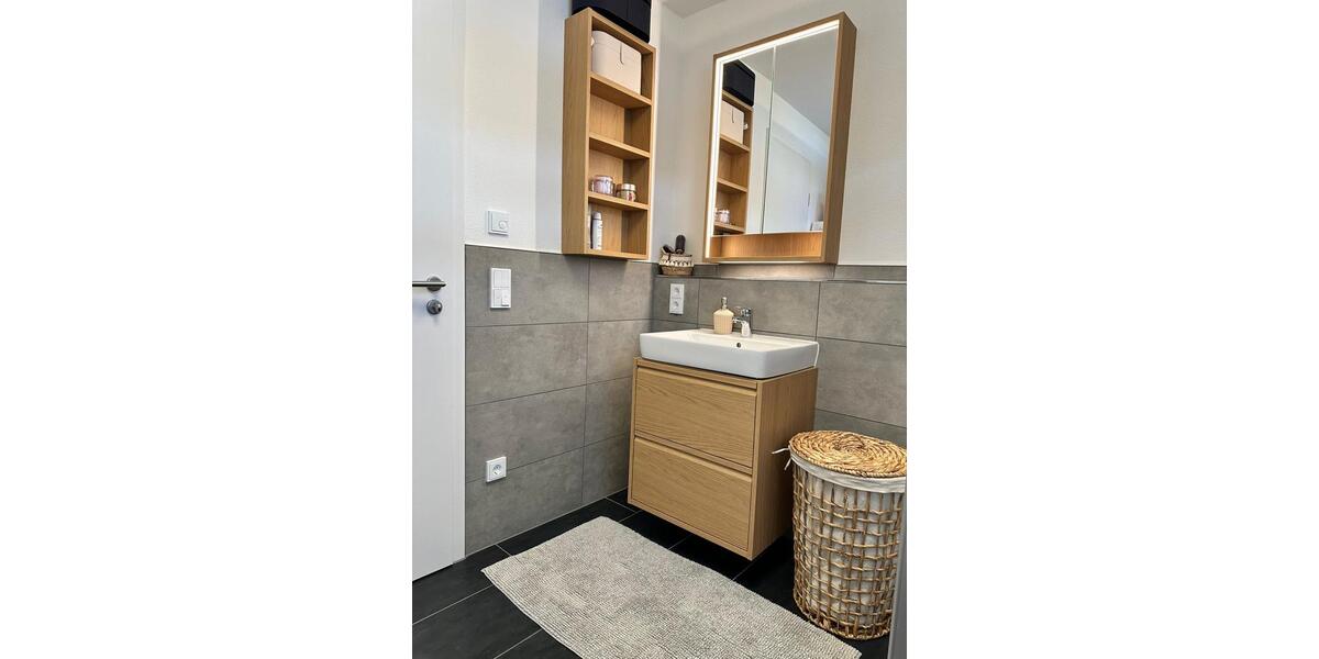 Maisonettenwohnung Regensburg Konradsiedlung - 5 Zimmer, 150 m&sup2;, 2.250&euro; | Angebot:25393395