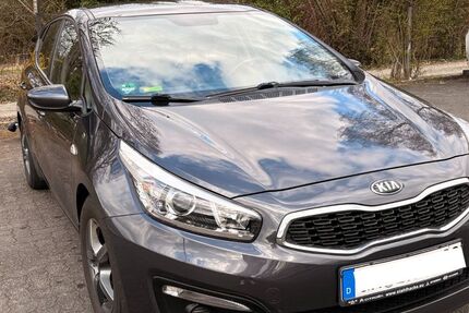 Kia ceed / Ceed 100.200 km 8.800 &euro; Wiehl 51674