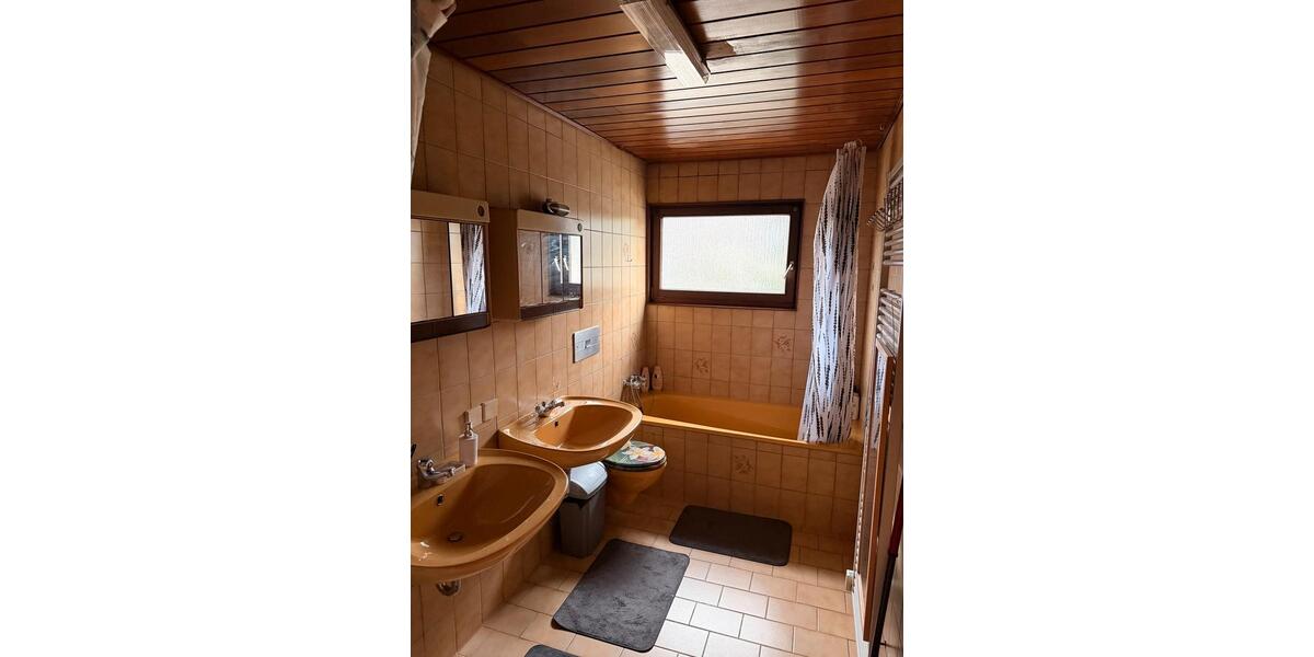 Einfamilienhaus Hohenstein - 5 Zimmer, 139 m&sup2;, 1.500&euro; | Angebot:26200887