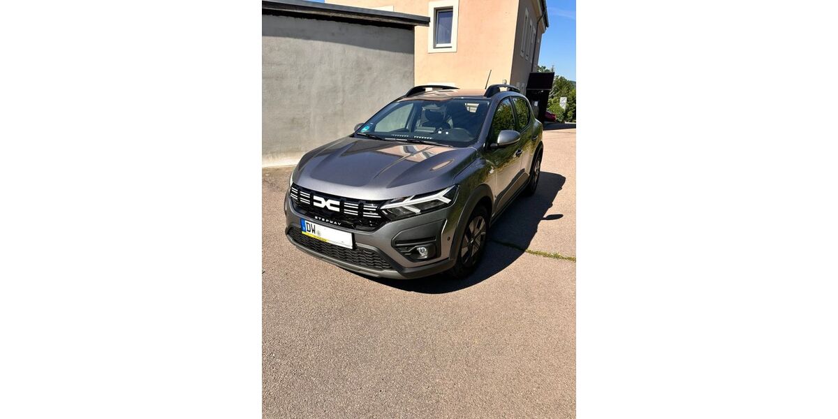 Dacia Sandero 2.600 km 14.950 &euro; Bannewitz 01728