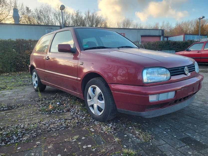 VW Golf 75.000 km 650 € Laage 18299