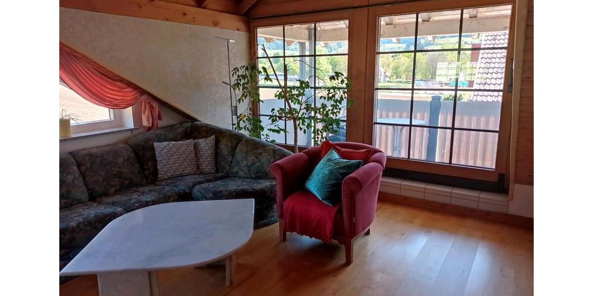 Dachgeschoßwohnung Waldkirch - 2 Zimmer, 55 m&sup2;, 690&euro; | Angebot:26357728