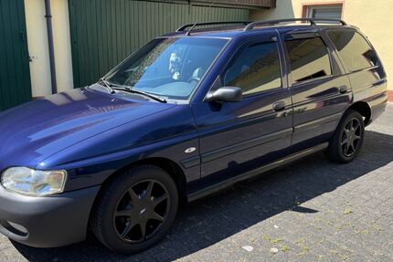 Ford Escort 124.977 km 1.800 &euro; Köln 51067