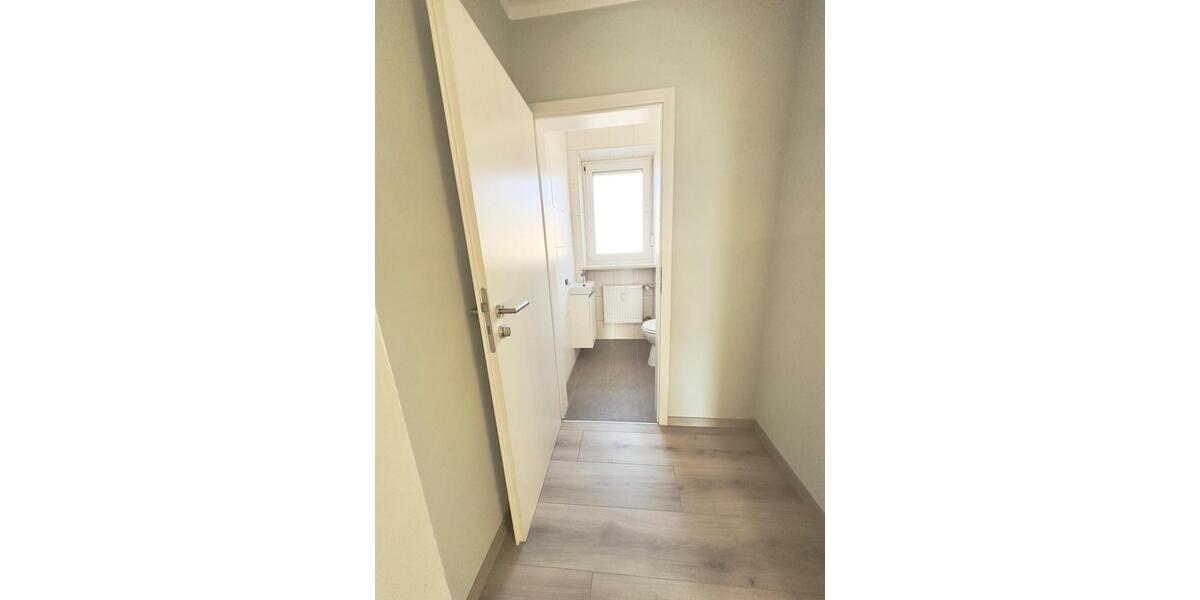 Etagenwohnung Vilsbiburg - 4 Zimmer, 100 m&sup2;, 900&euro; | Angebot:26420650