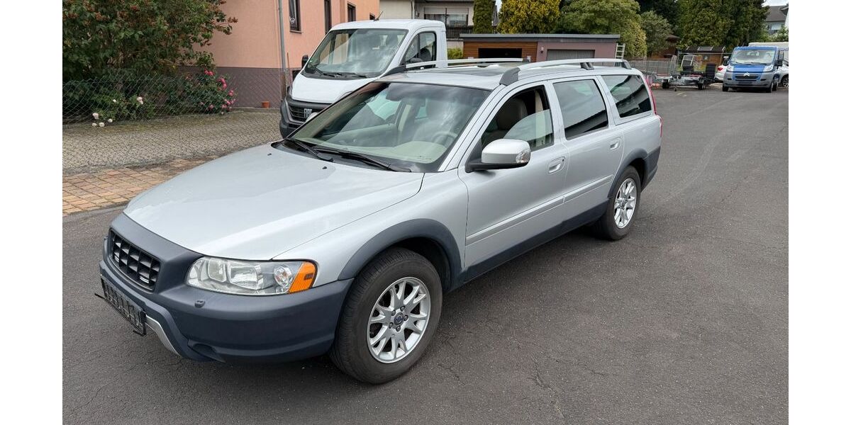 Volvo XC70 171.000 km 7.900 &euro; Girod bei Montabaur 56412