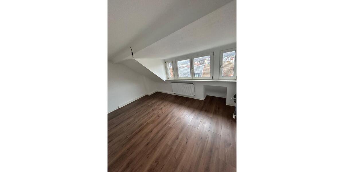Dachgeschoßwohnung Berlin Tempelhof-Schöneberg - 3 Zimmer, 80 m&sup2;, 650&euro; | Angebot:26323688
