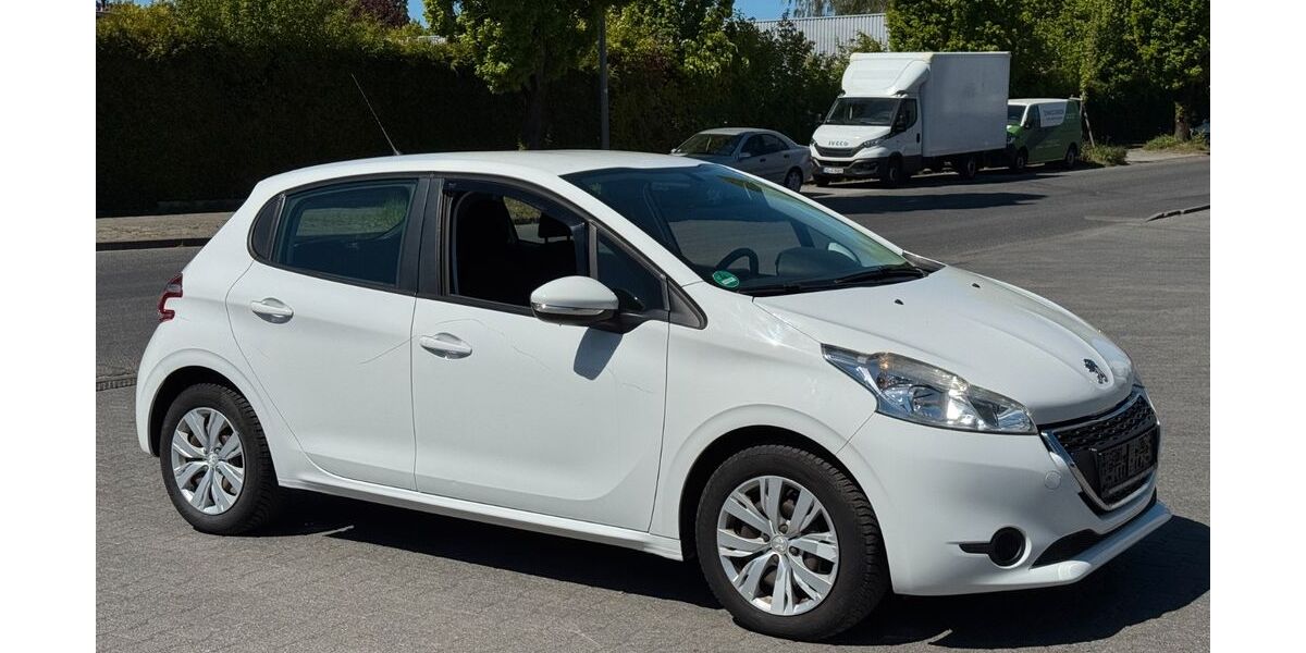 Peugeot 208 52.747 km 4.900 &euro; Alsdorf 52477