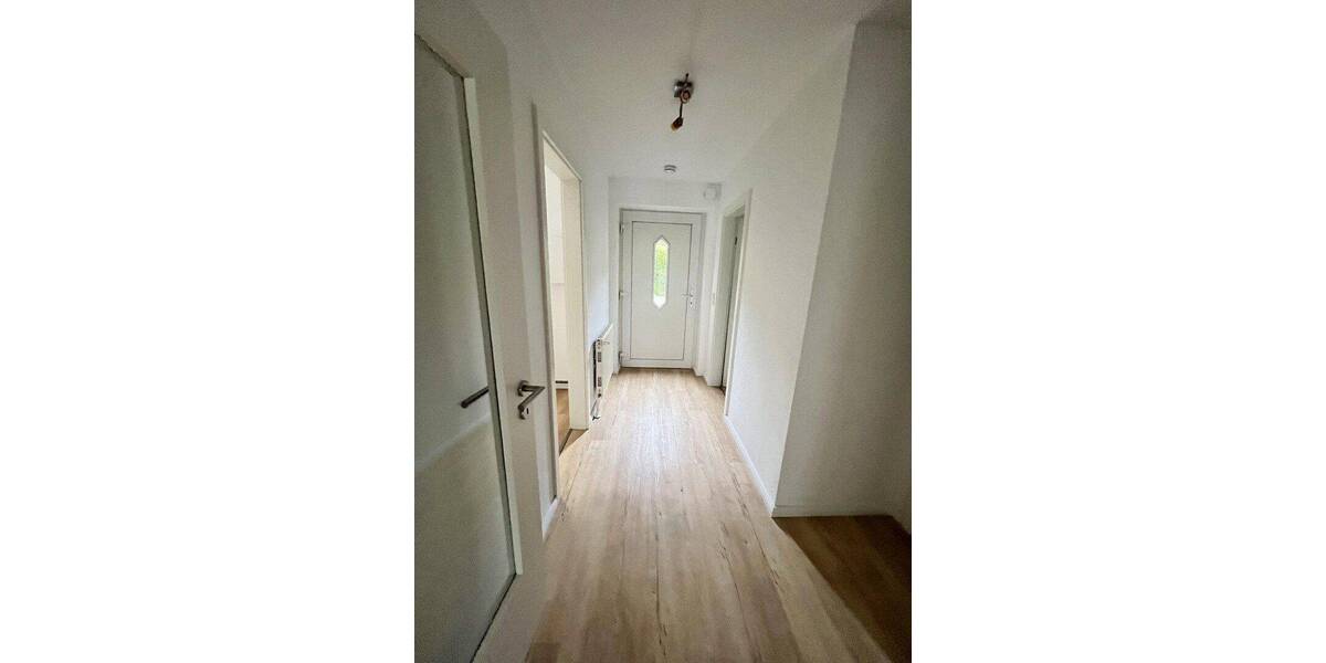 Reihenmittelhaus Flensburg Mürwik - 6 Zimmer, 150 m&sup2;, 1.500&euro; | Angebot:26891857