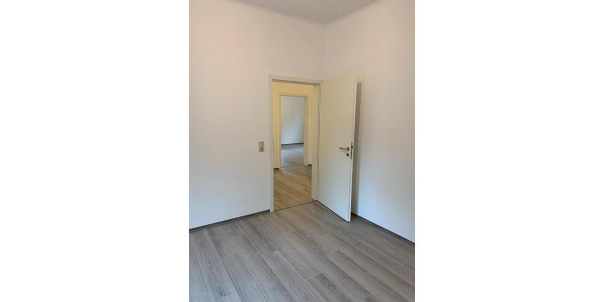 Mehrfamilienhaus, Wohnhaus Schmelz - 10 Zimmer, 239 m&sup2;, 210.000&euro; | Angebot:27117412