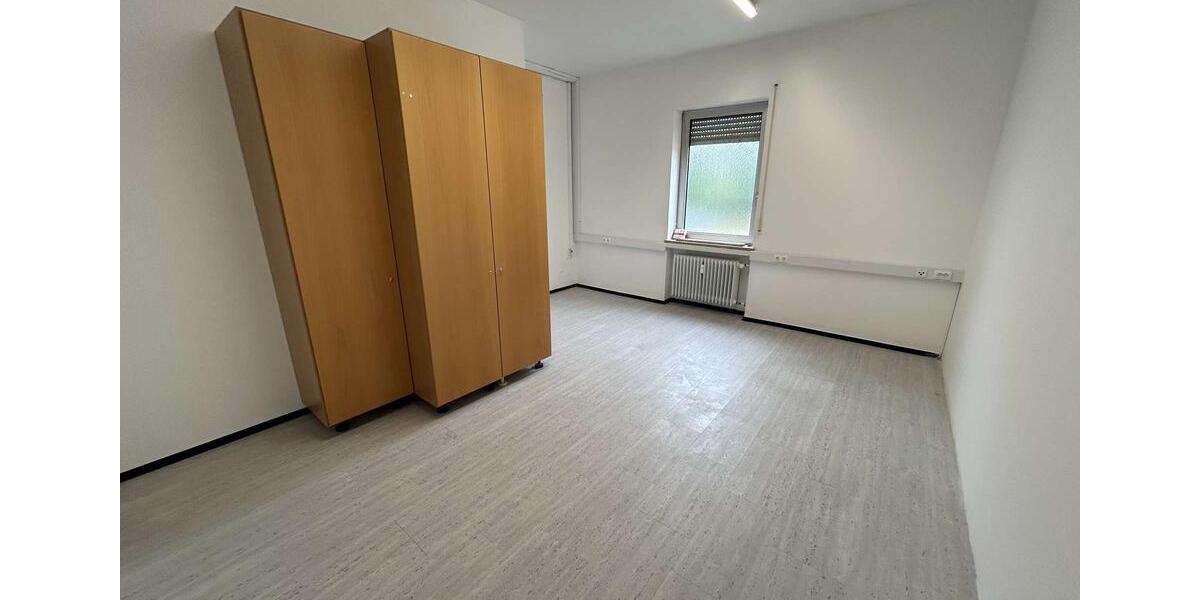 Gewerbeobjekt Neusäß - 2.500&euro; | Angebot:22578867