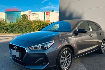 Hyundai i30 90.000 km 11.300 &euro; Krefeld 47809