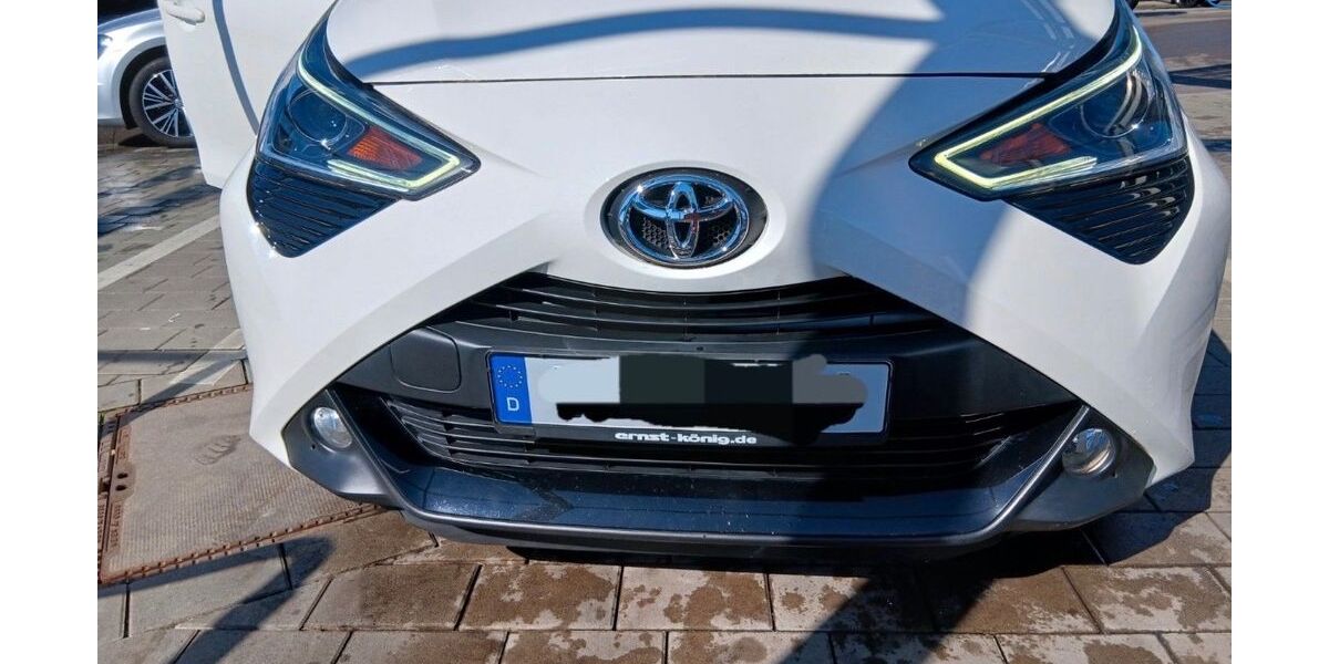 Toyota Aygo (X) 110.000 km 7.100 &euro; Rimpar 97222
