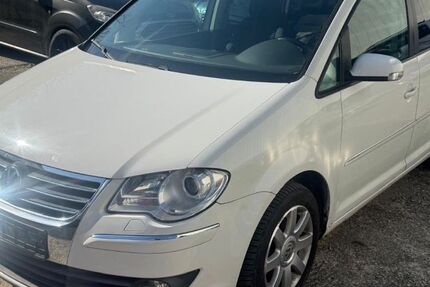 VW Touran 198.000 km 2.999 &euro; Nürnberg 90443
