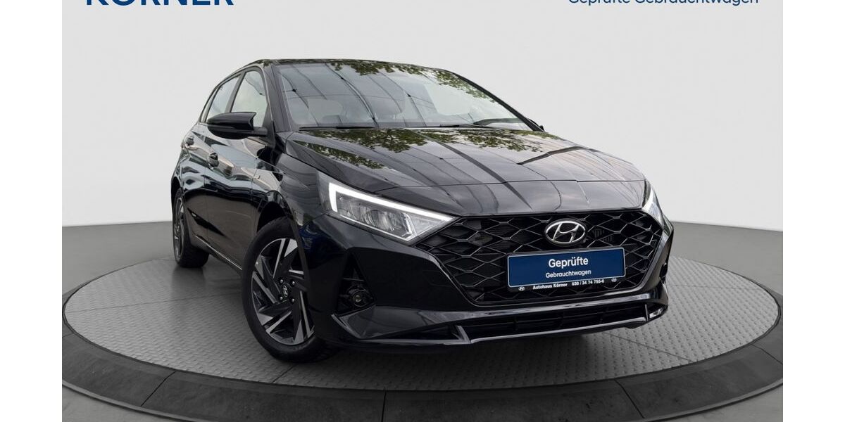 Hyundai i20 14.627 km 19.900 &euro; Berlin 12683