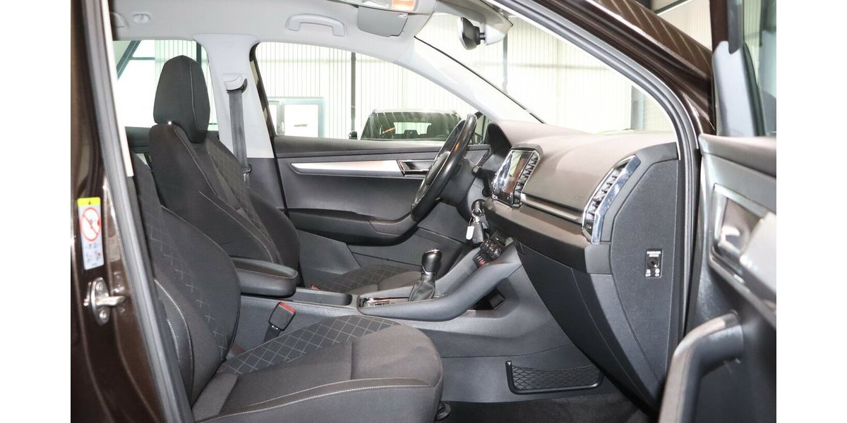 Skoda Karoq 1.5 TSI AMBITION / NAVI+APPLE+ANDROID+DAB 90.000 km 15.777 &euro; Hamm 59077