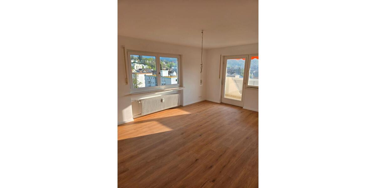 Etagenwohnung Gernsbach - 3 Zimmer, 80 m&sup2;, 1.000&euro; | Angebot:26398194