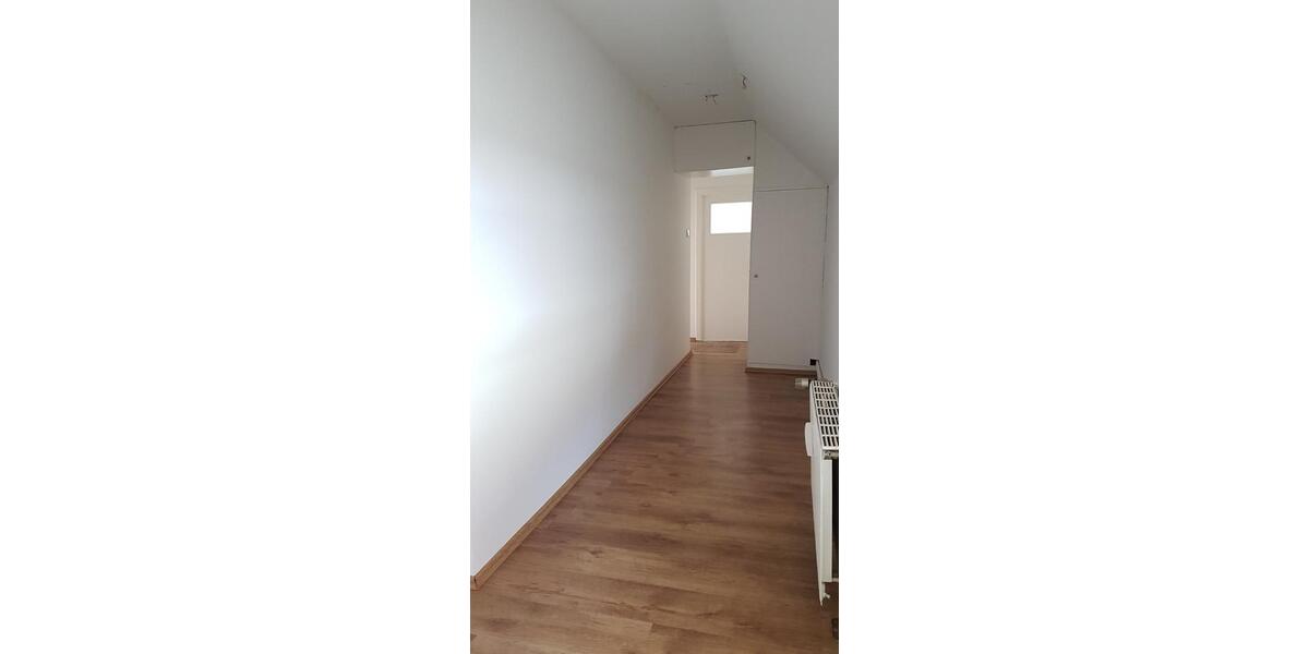 Etagenwohnung Lübeck Kücknitz - 4 Zimmer, 120 m&sup2;, 1.250&euro; | Angebot:25234225