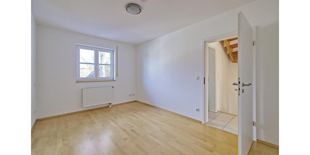 Reihenhaus Geretsried - 5 Zimmer, 159 m&sup2;, 2.250&euro; | Angebot:25256425