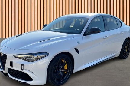 Alfa Romeo Giulia 47.800 km 54.900 € Dresden 01328