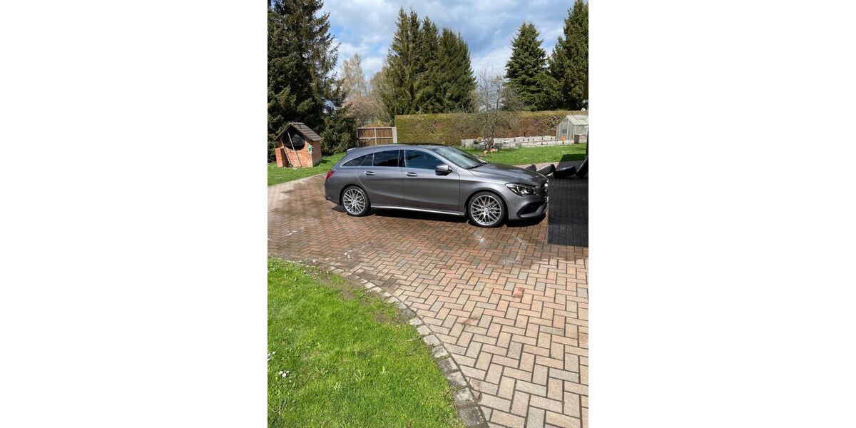 Mercedes-Benz CLA 45 AMG Shooting Brake 80.336 km 30.590 &euro; Moosbach 92709