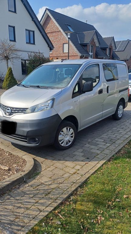 NV200