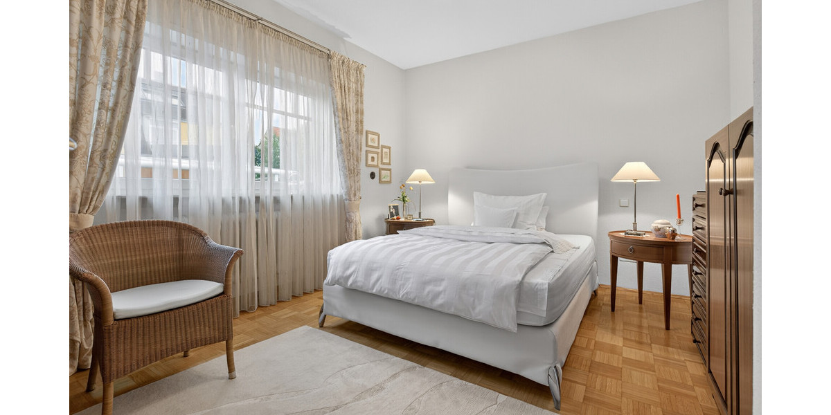 Seltene Gelegenheit: Gepflegtes Zweifamilienhaus mit viel Platz, Ruhe und Entwicklungspotential - Zweifamilienhaus Rastatt / Niederbühl Niederbühl | Angebot:25217381