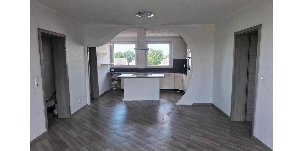 Etagenwohnung Hameln Kernstadt - 4 Zimmer, 96 m&sup2;, 150.000&euro; | Angebot:27029102