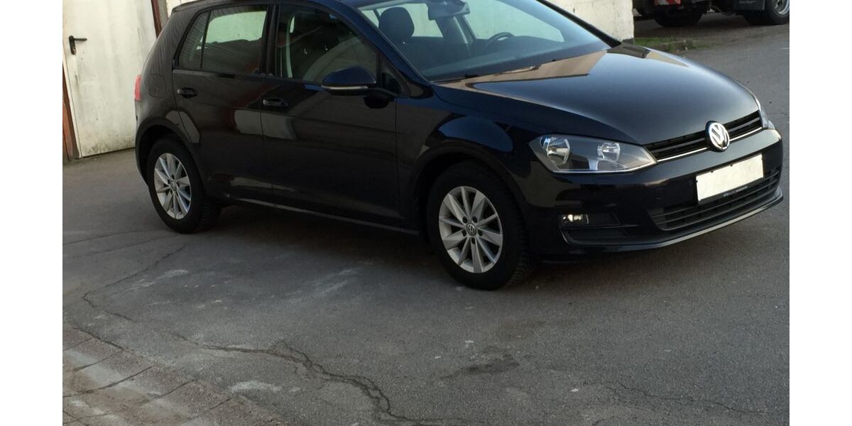 VW Golf 161.000 km 9.300 &euro; Neumünster 24537