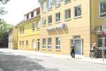 5-Zi.-Whg. oder PraxisBüro, 1. OG, 145,4 m². Zentral gelegen. Sehr gute Lage. Courtagefrei 5 zimmer
