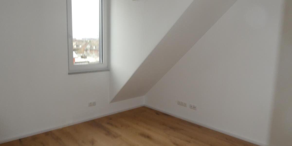 Neue helle Dachgeschoßwohnung mit moderner Heiztechnik im Energiesparhaus Bonn-Endenich - Dachgeschoßwohnung Bonn Dransdorf | Angebot:26610037