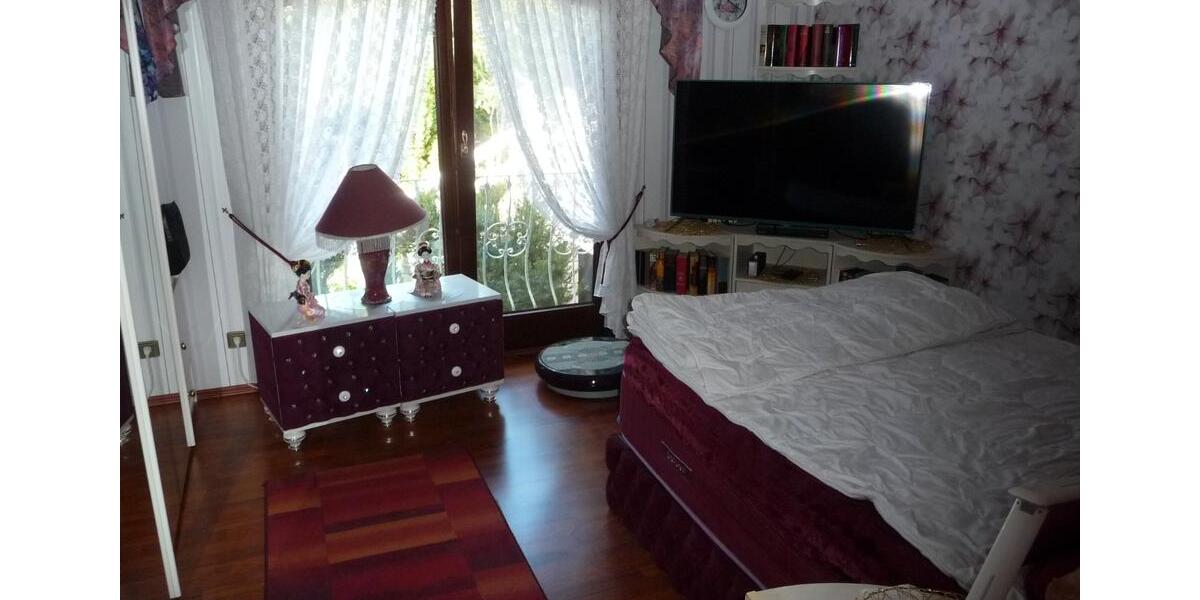 Bungalow Lingenfeld - 5 Zimmer, 220 m&sup2;, 690.000&euro; | Angebot:26356060