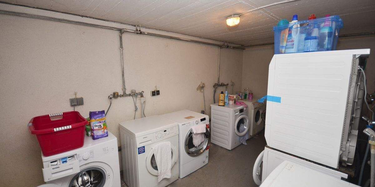 DIETZ: TOP-Modernisierte 2-Zimmer-Wohnung im 1. Obergeschoss 2 zimmer